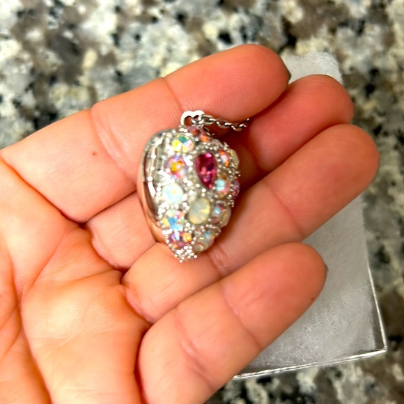 SWAROVSKI crystal Locket  New in box, never worn. - Picture 5 of 8
